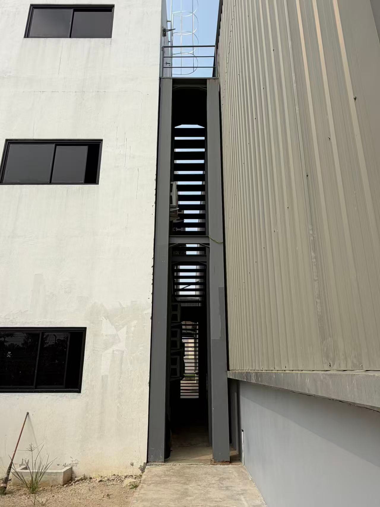 Escape ladder